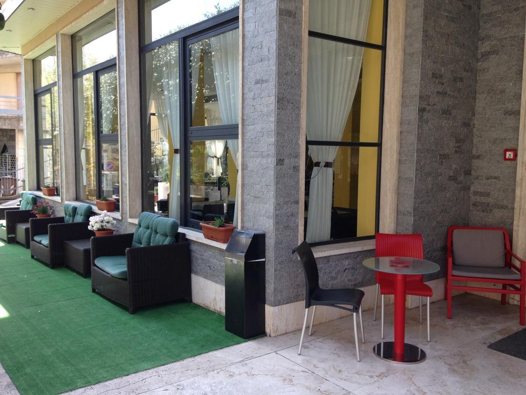 Hotel Mediterraneo Chianciano Terme Exterior photo