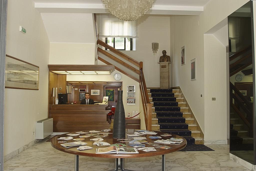 Hotel Mediterraneo Chianciano Terme Exterior photo